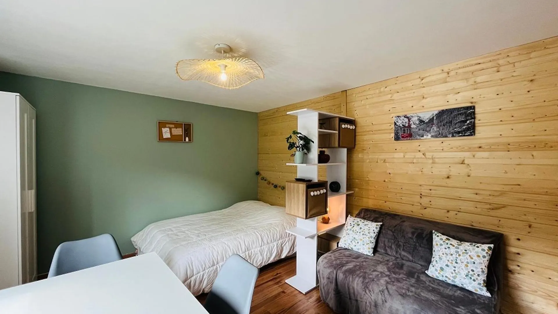 Studio Charmant Avec Parking Et Vue Montagne - Fr-1-608-251 France