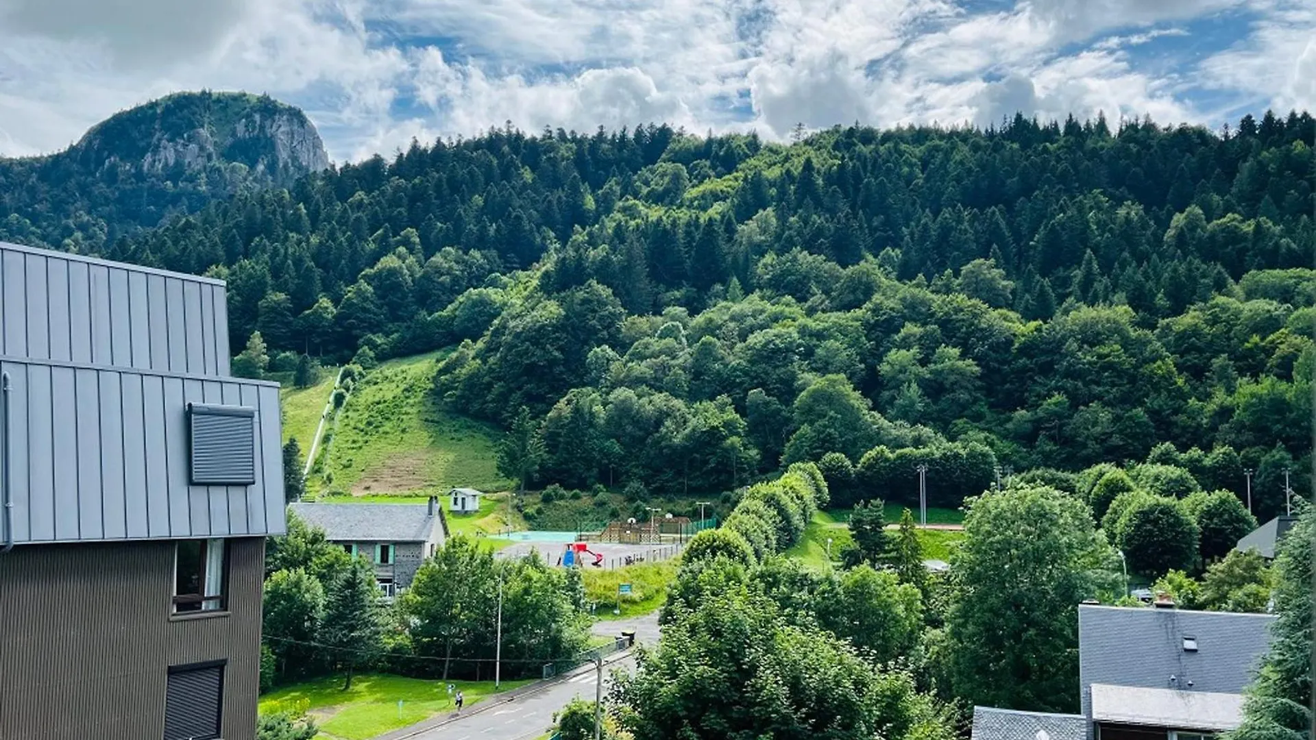 Studio Charmant Avec Parking Et Vue Montagne - Fr-1-608-251 0*, Le Mont-Dore